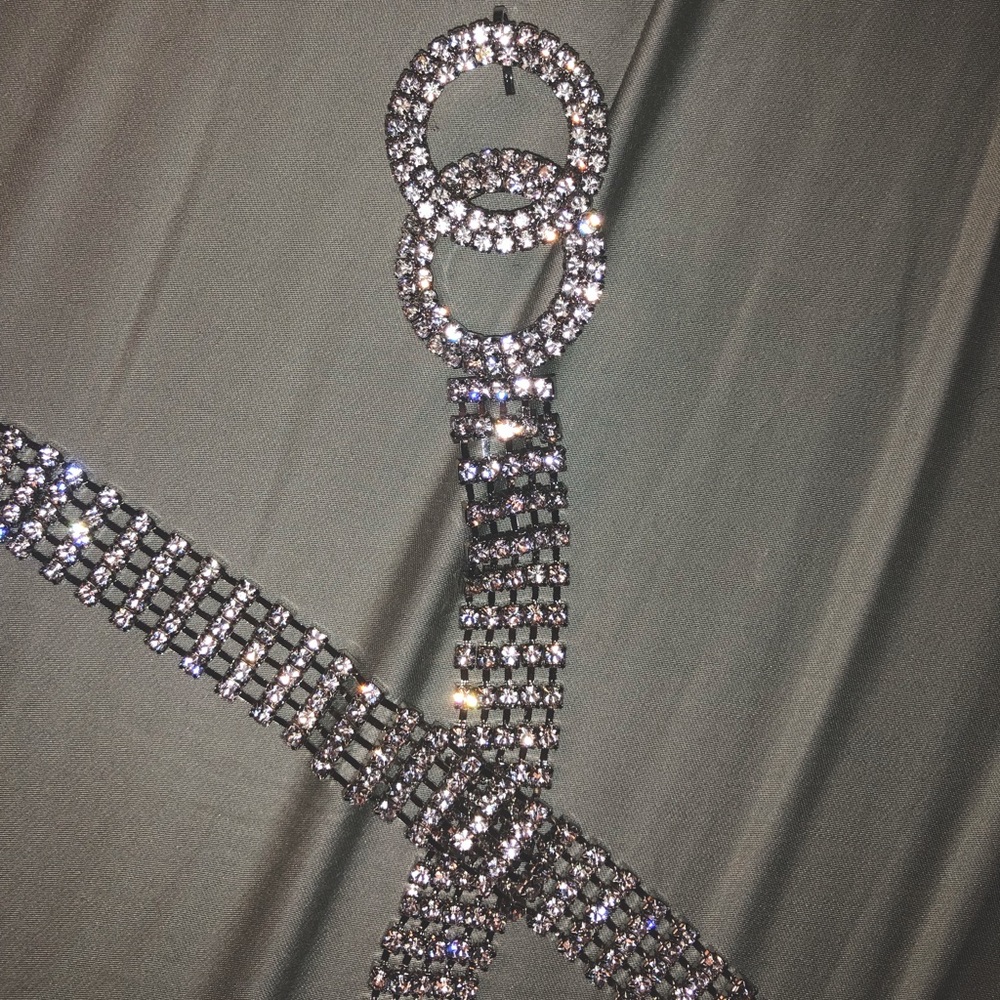 Silver rhinestone skinny belt circles buckle ***lowest price available***